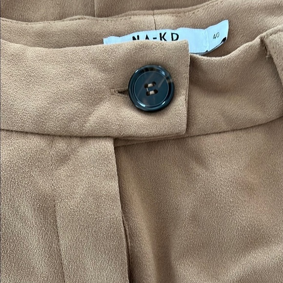 Tan Wide-Leg Chinos with Classic Design - EU 40 - Picture 3 of 7